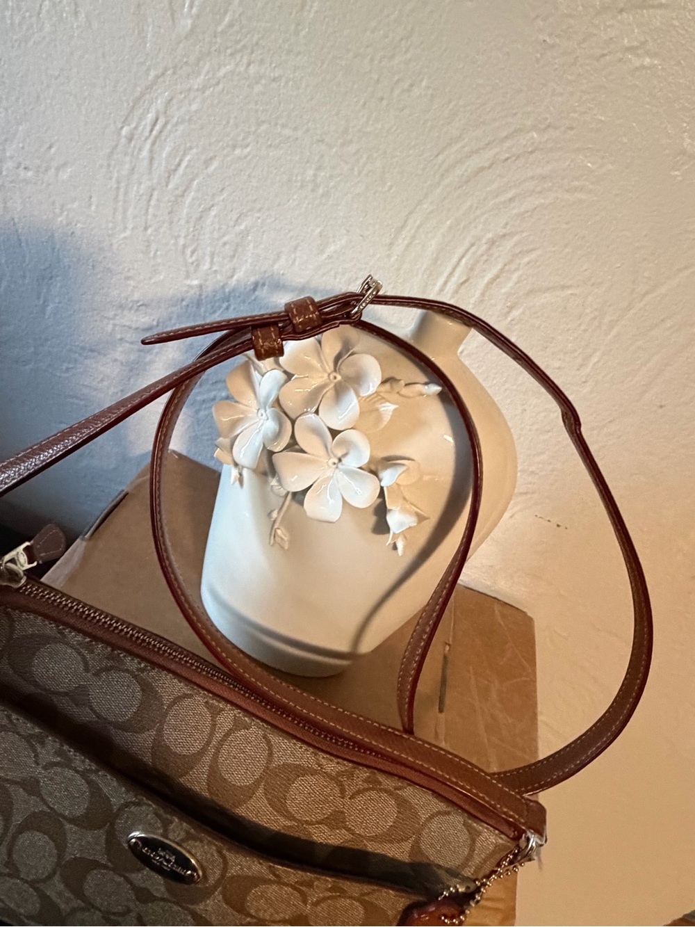 EUC Coach Tan Signature Canvas Crossbody Bag with Brown Leather Trim - Picture 7 of 15
